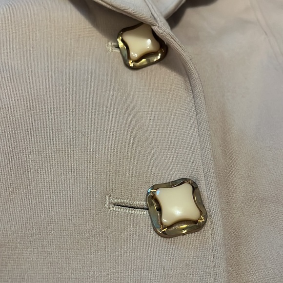 2/$30 Medium blazer in excellent condition. - Picture 3 of 10